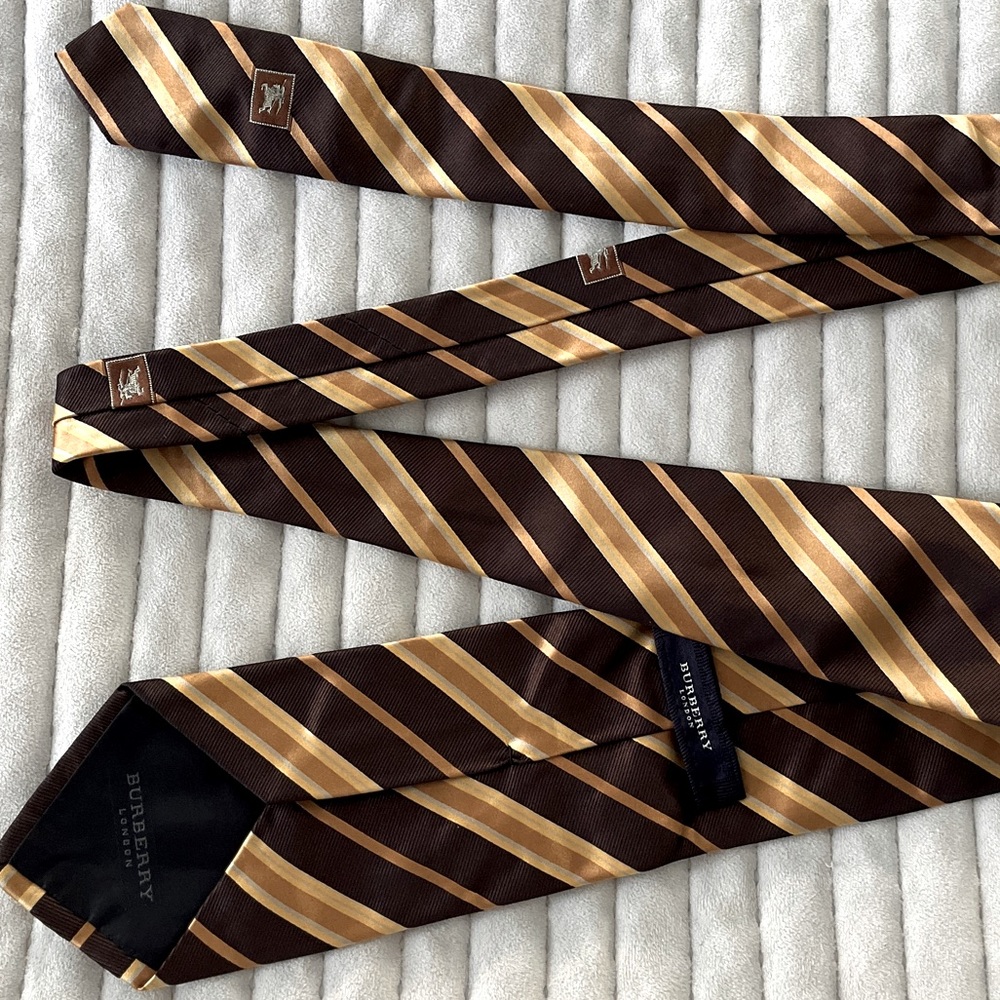 Burberry London Silk Tie - Picture 3 of 5